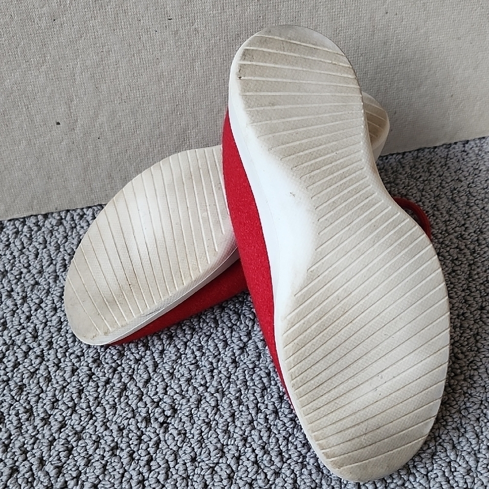 ALLBIRDS Women's Merino Wool Runner Sneaker Tie Uppers Red Size US 6 - Picture 6 of 6
